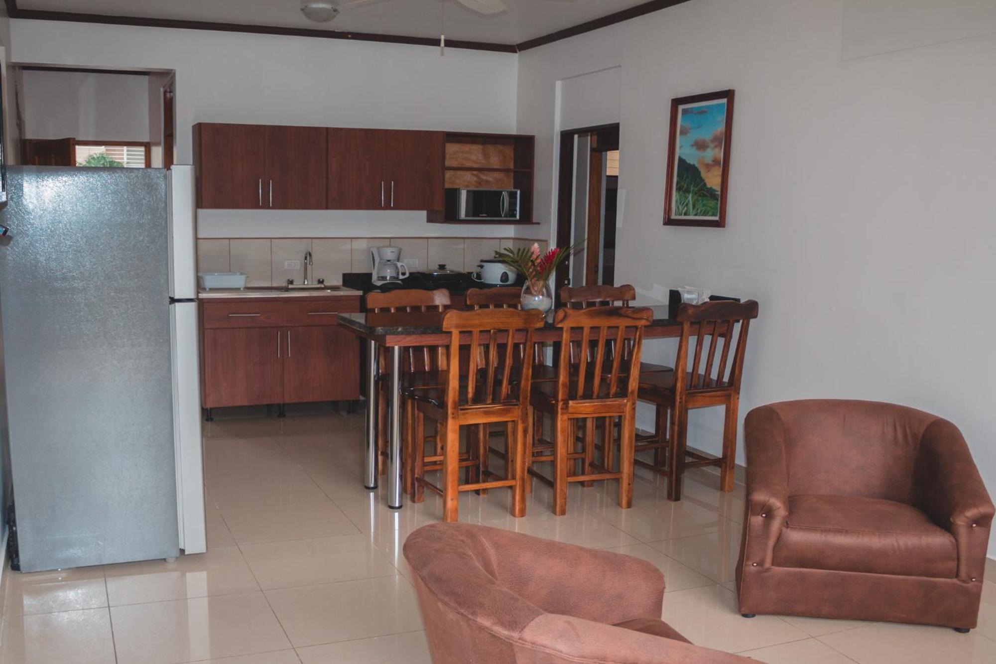 Hotel Arenas En Punta Leona Playa Agujas Exterior foto