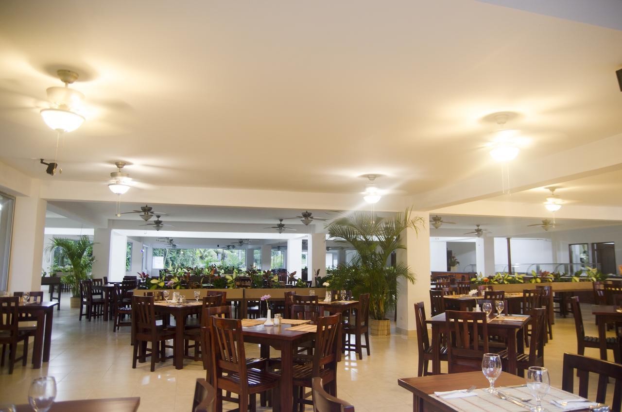 Hotel Arenas En Punta Leona Playa Agujas Exterior foto